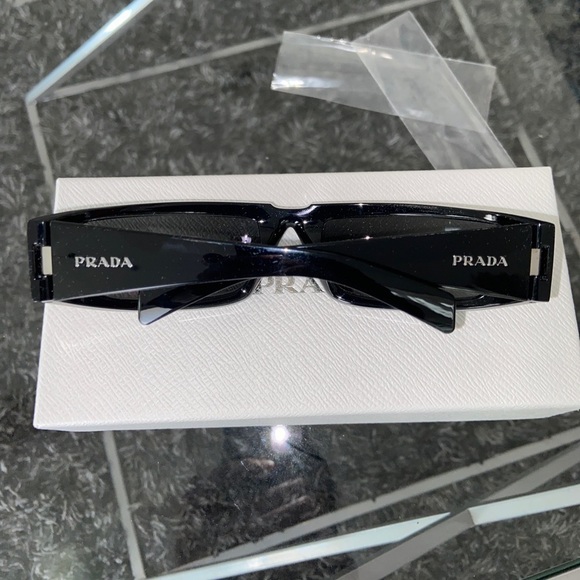 Prada PR 25YS black / dark grey lens runway sunglasses OS UNI​​​​ - Picture 7 of 12